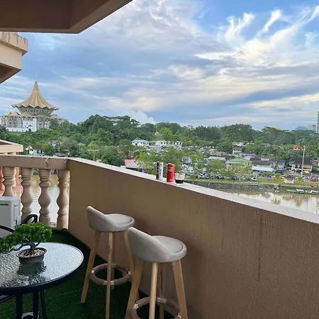 Riverbank Suite @ Waterfront Kch Kuching Exterior photo