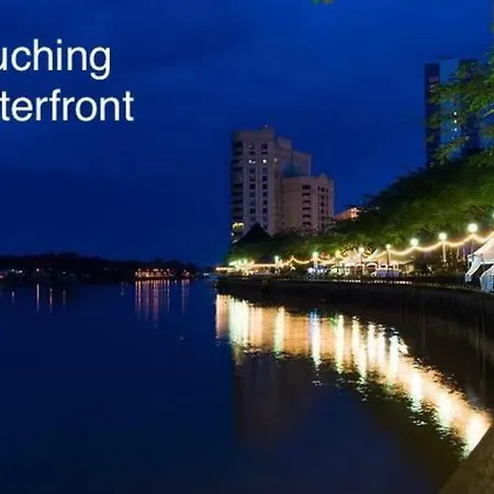 Riverbank Suite @ Waterfront Kch Kuching Exterior photo