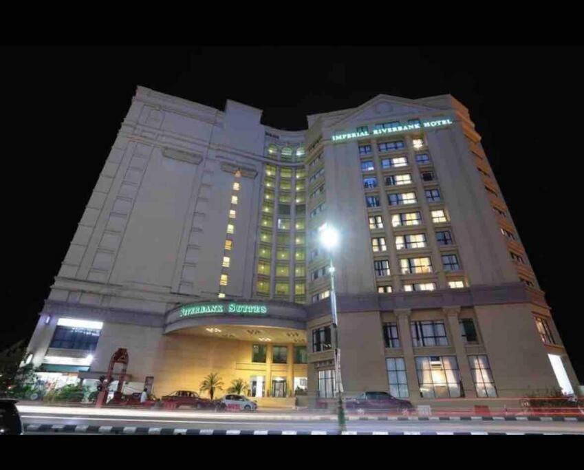 Riverbank @ Waterfront Kch *